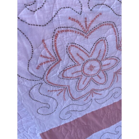 Vintage 1970s Cross Stitch Flower Quilt Cotton 75x100 - Picture 3 of 16